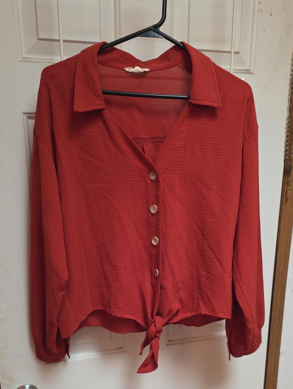 entro Women's Button-Front Tie-Hem Blouse